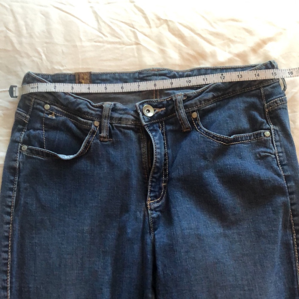 Aura Jeans - Picture 10 of 12